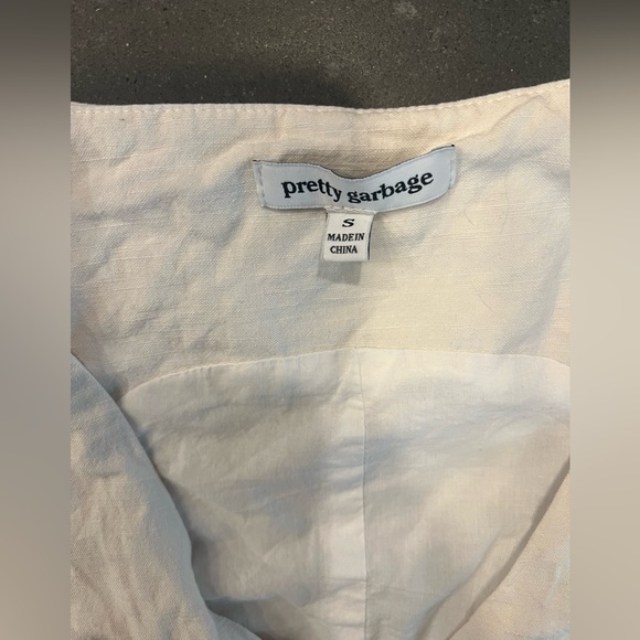 Size small white linen crop button up vest - Picture 5 of 8